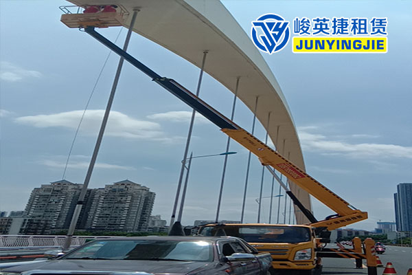 钦州柳州桥梁检测施工现场